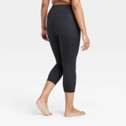 Women's Contour Power Waist High-Rise Capri Leggings 20" - All In Motion™ Black -All In Motion GUEST 7bb63cd5 f983 4bc6 b95f 94508b505138