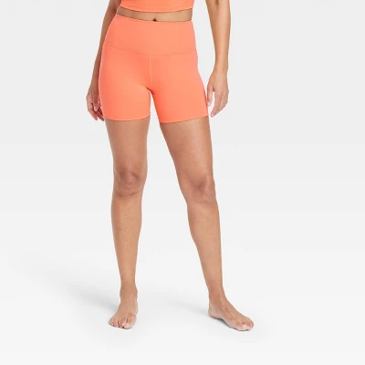 Women's Brushed Sculpt Curvy Bike Shorts 5" - All In Motion™ 9 Women's Brushed Sculpt Curvy Bike Shorts 5" - All In Motion™ - Image 7