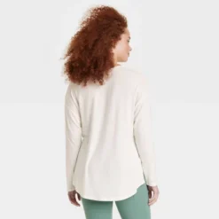 Women's Side Slit Long Sleeve Top - All In Motion™ -All In Motion GUEST ba2c84c7 f506 4d43 a756 9a3e21fef5b5